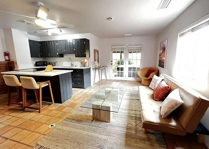 Heart Of Uptown Retreat Estate With Views And Hot Tubs Holiday home