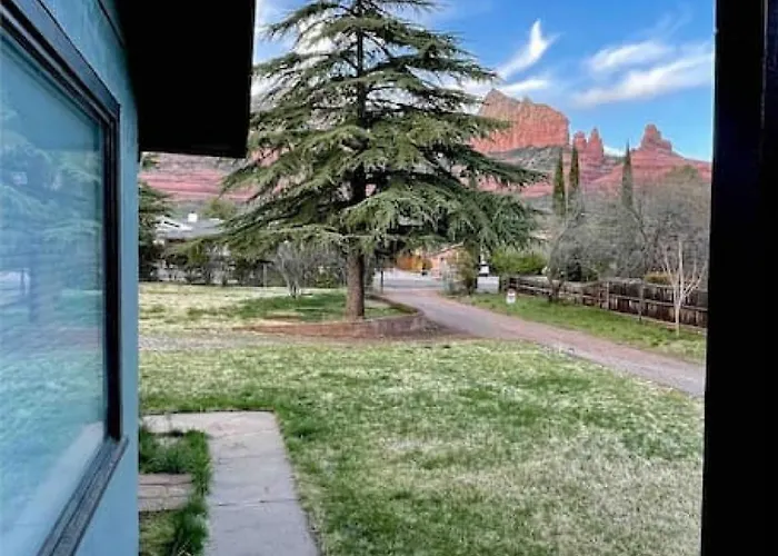 Heart Of Uptown Retreat Estate With Views And Hot Tubs Sedona