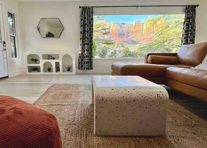Holiday home Heart Of Uptown Retreat Estate With Views And Hot Tubs